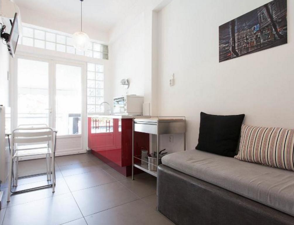 Acropolis Charming Apartment With Large Balcony - Dm17 Афины Экстерьер фото